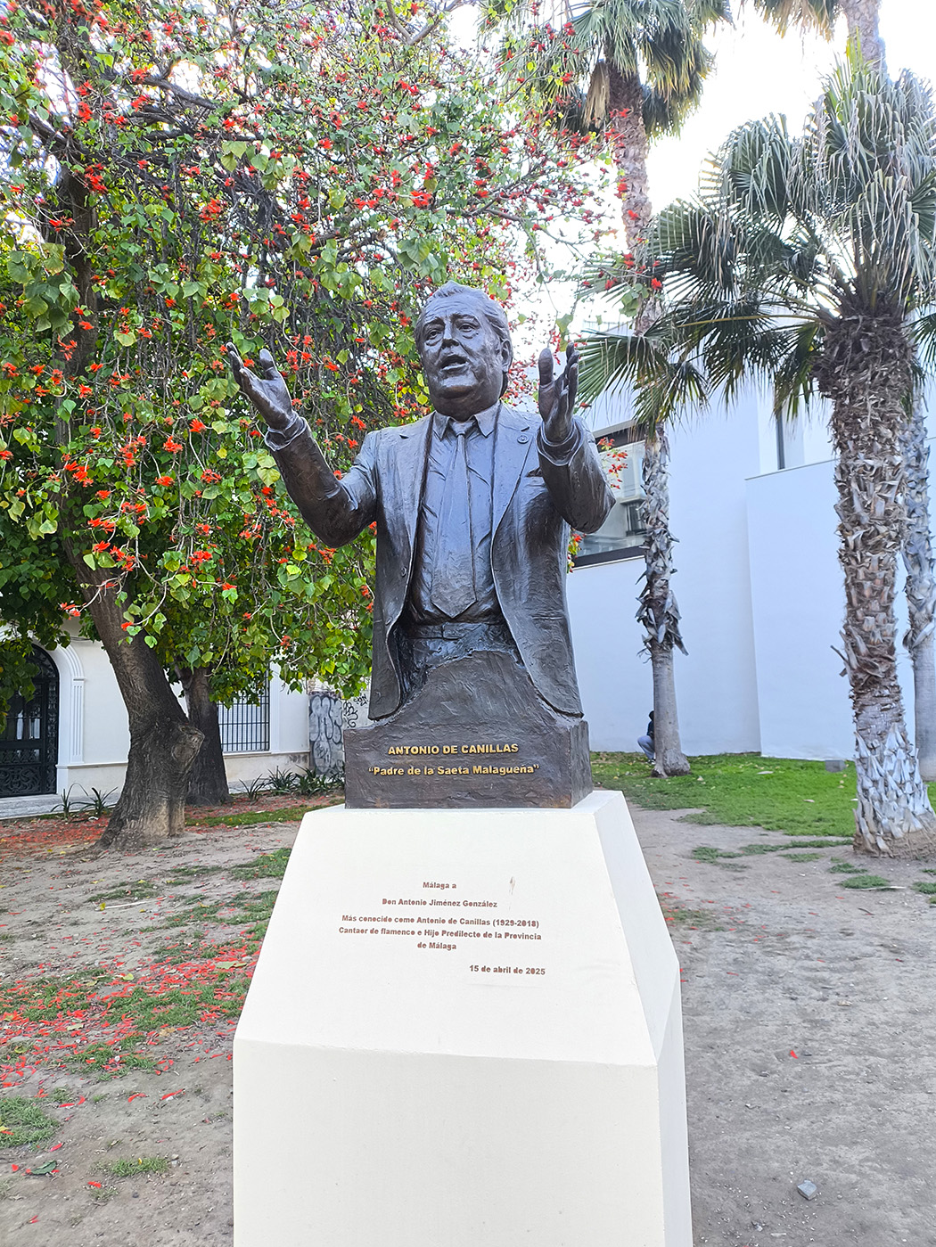 Escultura homenaje al cantaor malagueño Antonio de Canillas